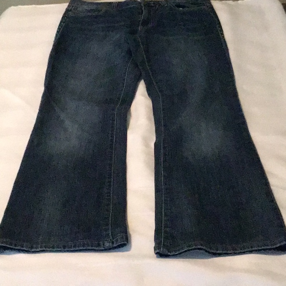 Cache women size 8 jeans used great condition